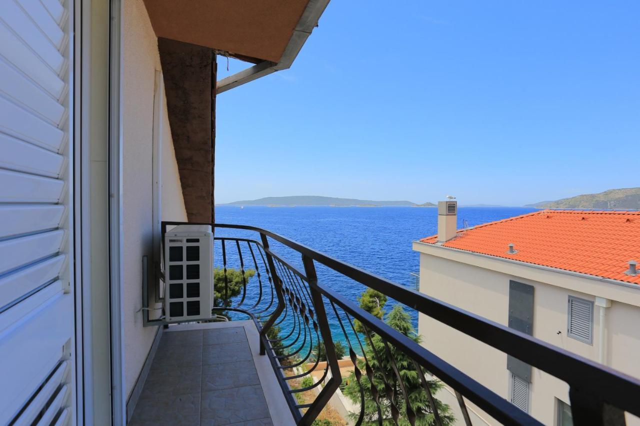 Apartments By The Sea Okrug Donji, Ciovo - 16657 Donji Okrug  Exteriör bild