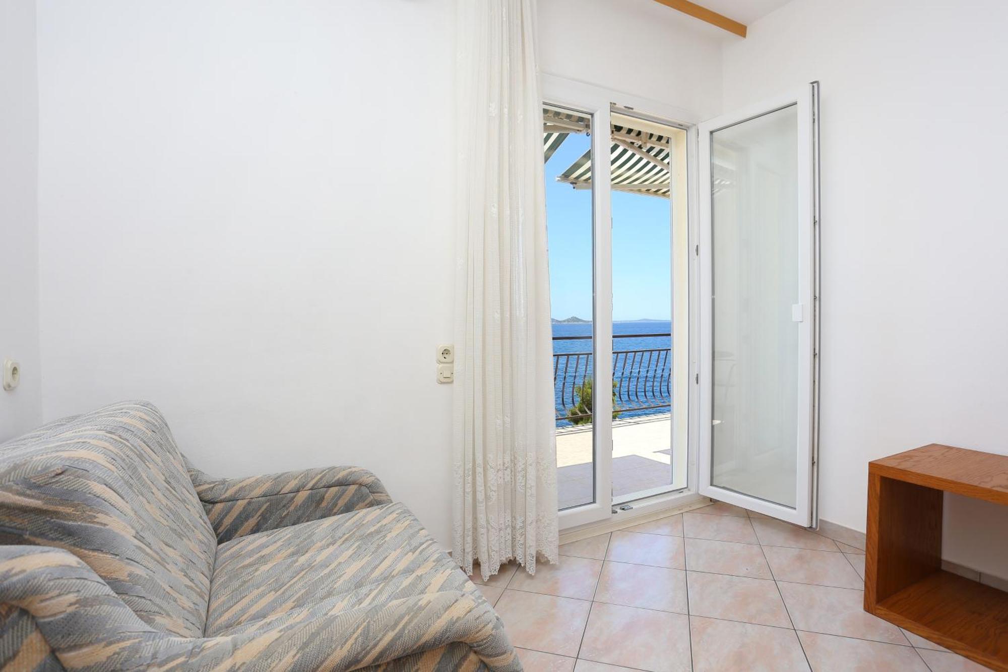 Apartments By The Sea Okrug Donji, Ciovo - 16657 Donji Okrug  Rum bild