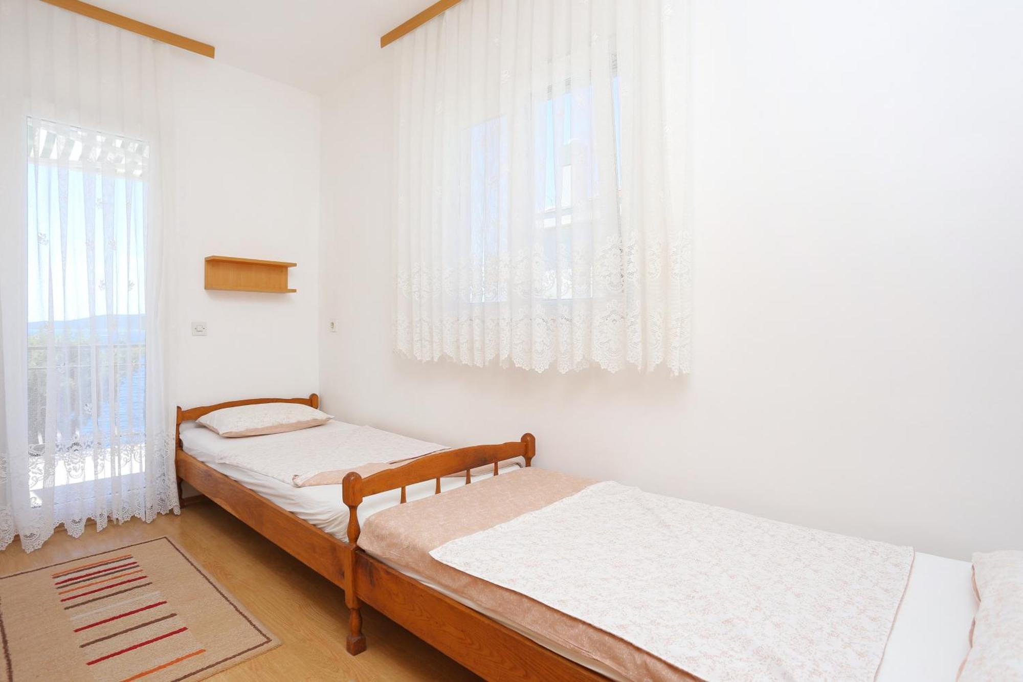 Apartments By The Sea Okrug Donji, Ciovo - 16657 Donji Okrug  Rum bild